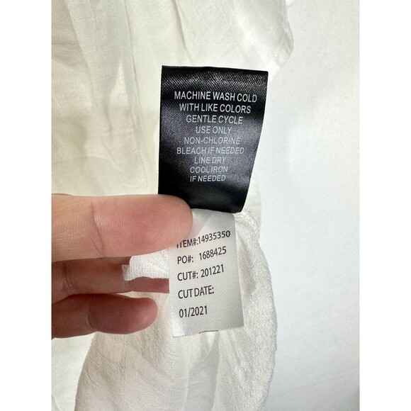 Torrid Lindsay Crochet Inset Shirt Size 5/5X Cloud White Button Front Gauze NEW - Picture 8 of 11